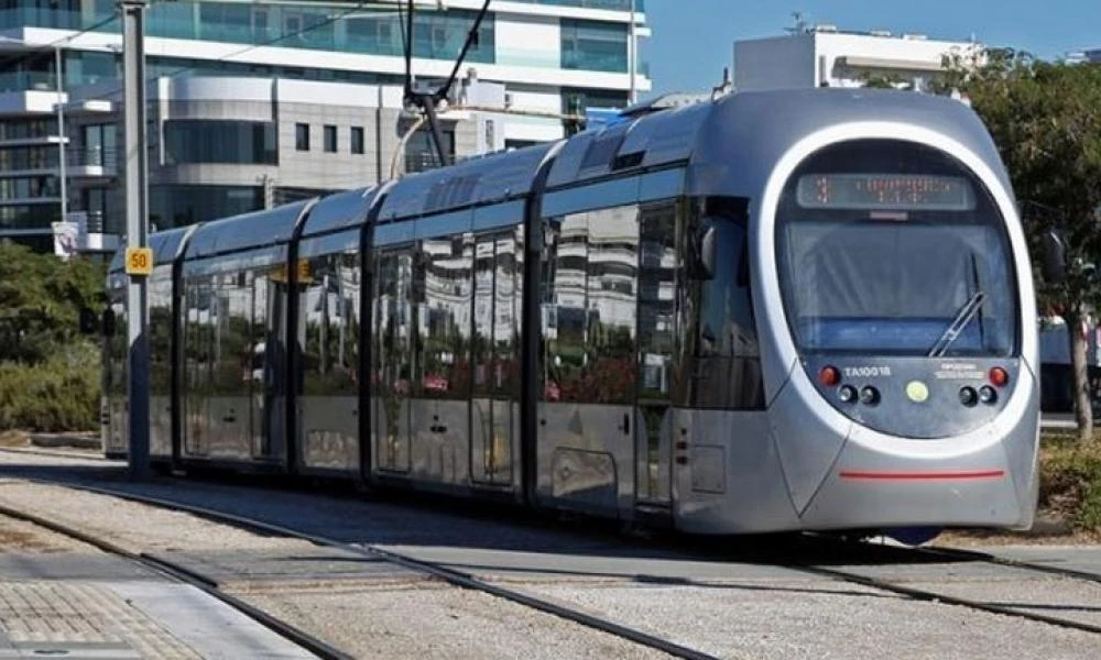 Τετράωρη στάση εργασίας από τις 10:00 έως τις 14:00 στο τραμ